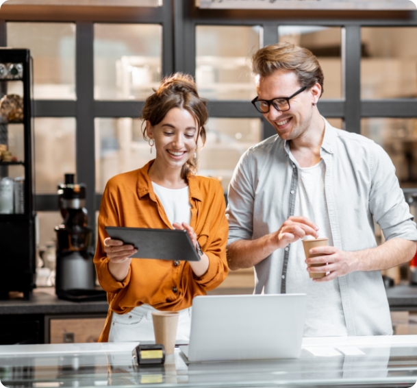 homme et femme collaboration